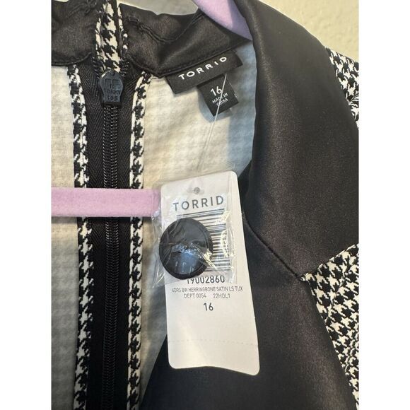 Torrid Houndstooth Tuxedo Black Dress White Print Size 16 Satin Collar Fit Flare - Picture 6 of 8